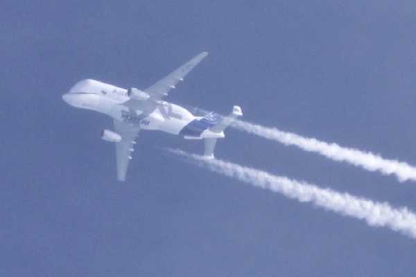 25 January 2021 - 12-31-43
Coming up from Toulouse at about 30,000ft there was a bit of cloud between plane and camera. At first. Read on.......
--------------------------
Beluga XL heavy lift aircraft F-GXLI